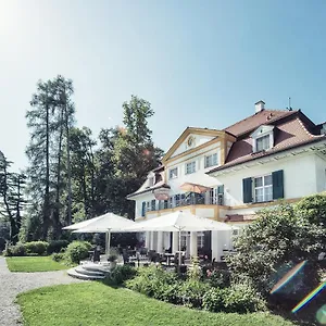 Biohotel Schlossgut Oberambach 4* Munsing